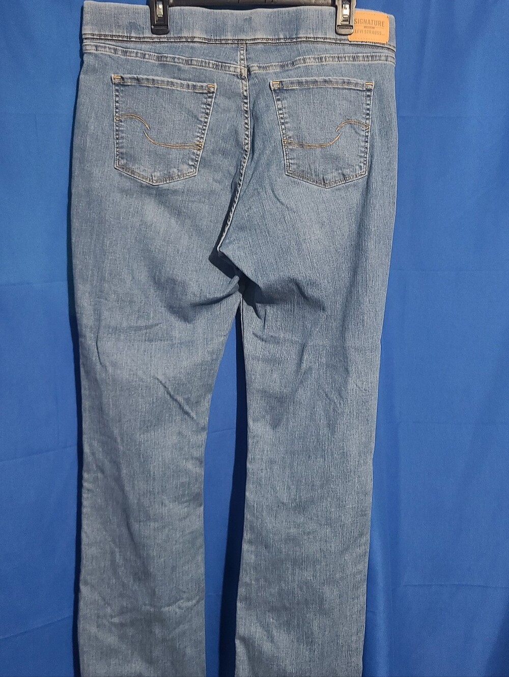 Levi Strauss Signature Light Wash Stretch Shaping Jeans - Size 18L - Picture 8 of 10